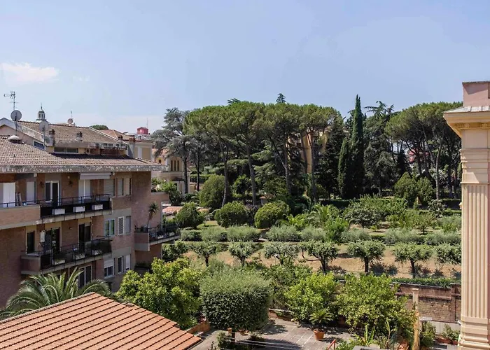 Luxury King With Balcony Near Vatican - View By Quinto Piano *